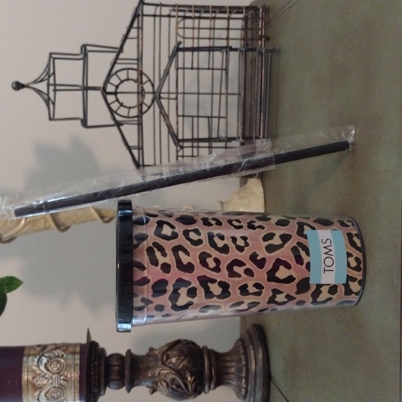Toms Cheetah Print 20oz Tumbler - Picture 1 of 3
